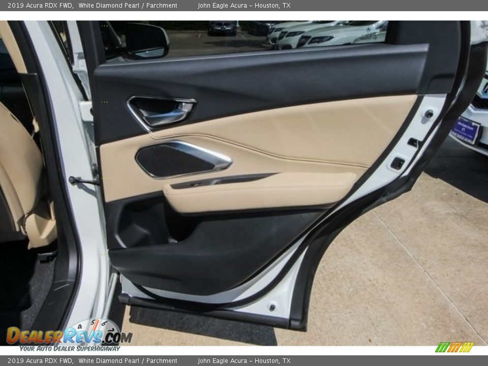 2019 Acura RDX FWD White Diamond Pearl / Parchment Photo #21