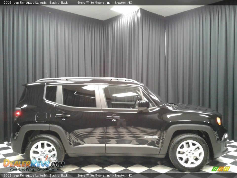 2018 Jeep Renegade Latitude Black / Black Photo #5