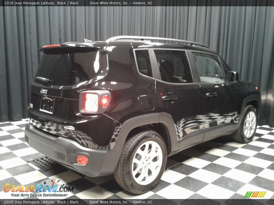 2018 Jeep Renegade Latitude Black / Black Photo #6