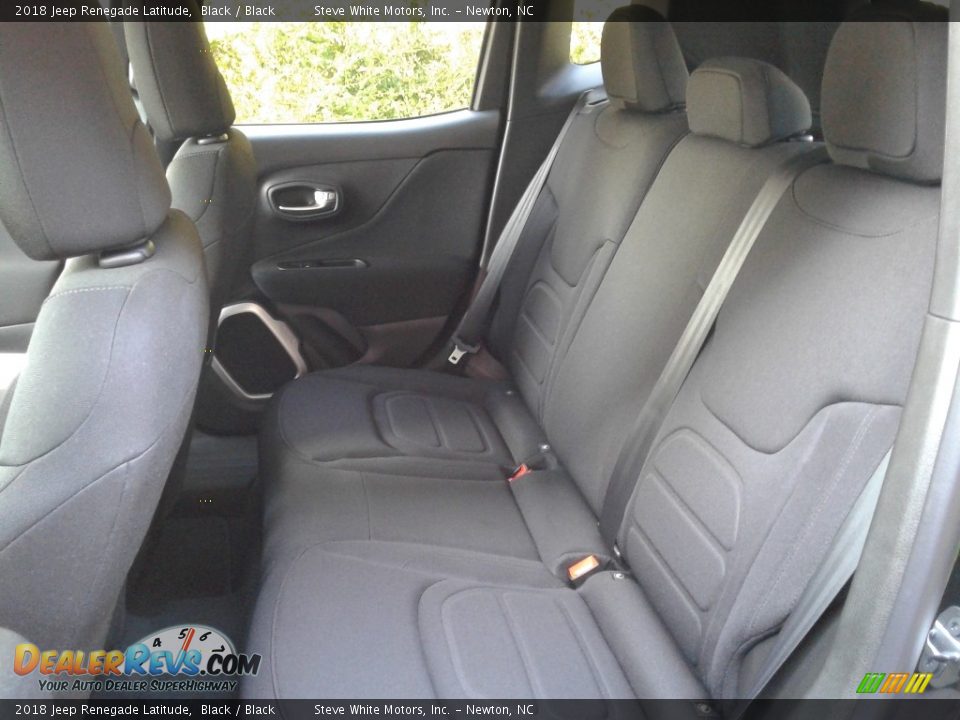 2018 Jeep Renegade Latitude Black / Black Photo #11