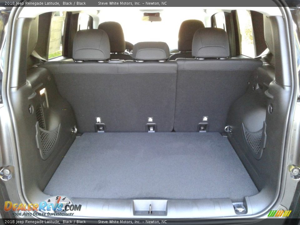 2018 Jeep Renegade Latitude Black / Black Photo #12