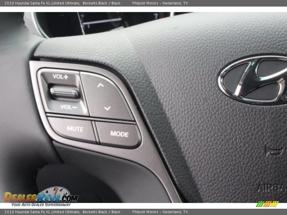 2019 Hyundai Santa Fe XL Limited Ultimate Steering Wheel Photo #16