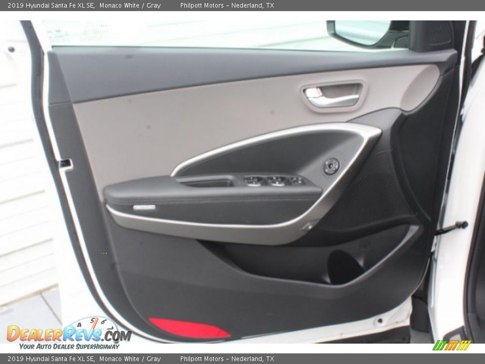 Door Panel of 2019 Hyundai Santa Fe XL SE Photo #9