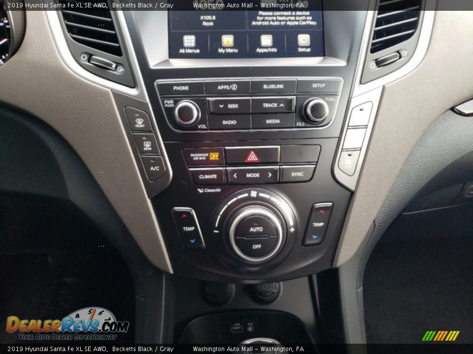 Controls of 2019 Hyundai Santa Fe XL SE AWD Photo #22