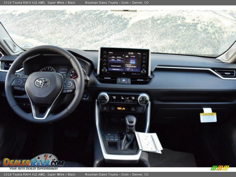 2019 Toyota RAV4 XLE AWD Super White / Black Photo #8