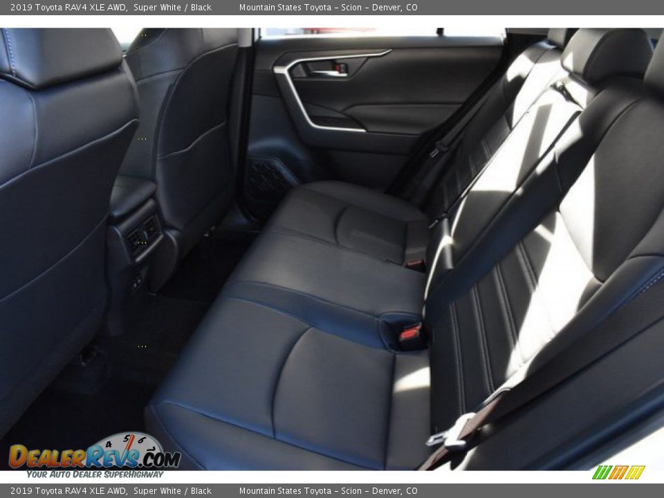 2019 Toyota RAV4 XLE AWD Super White / Black Photo #15