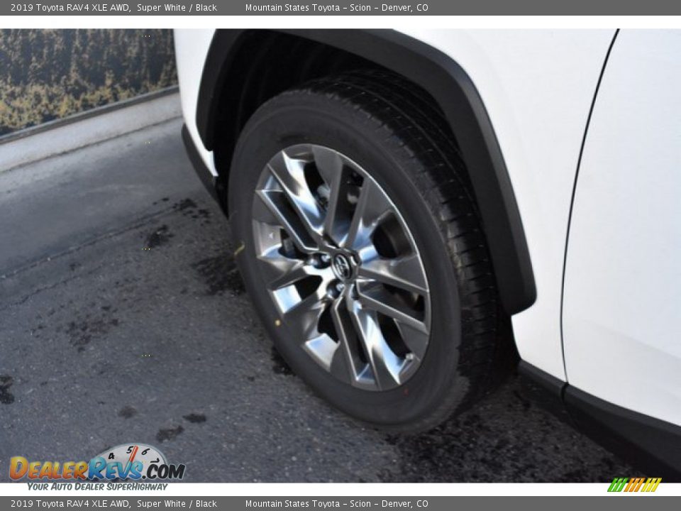 2019 Toyota RAV4 XLE AWD Super White / Black Photo #34