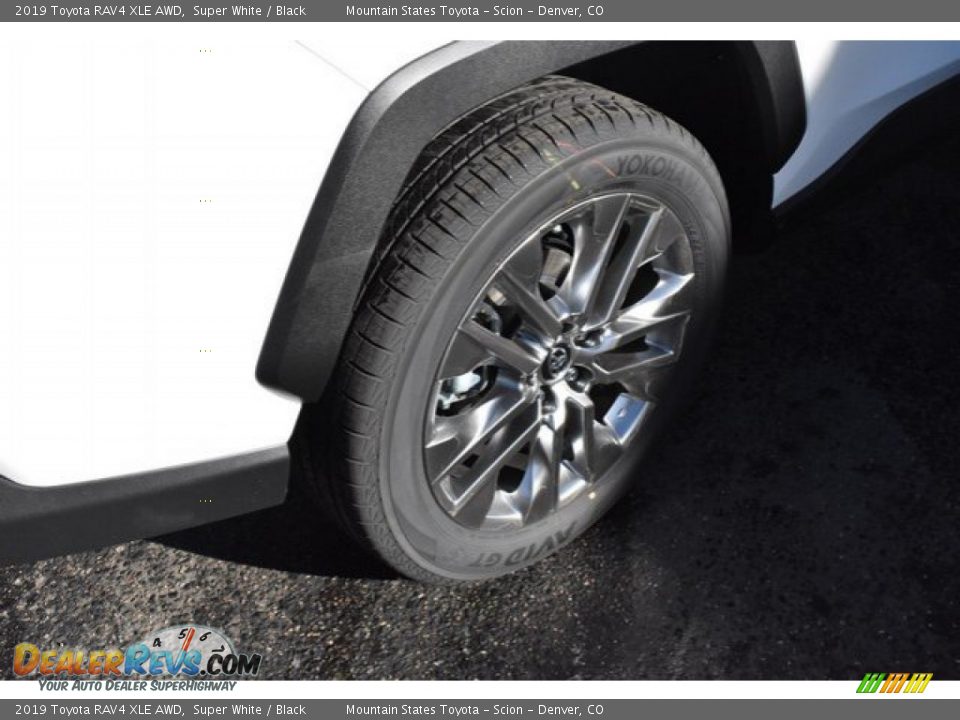2019 Toyota RAV4 XLE AWD Super White / Black Photo #36