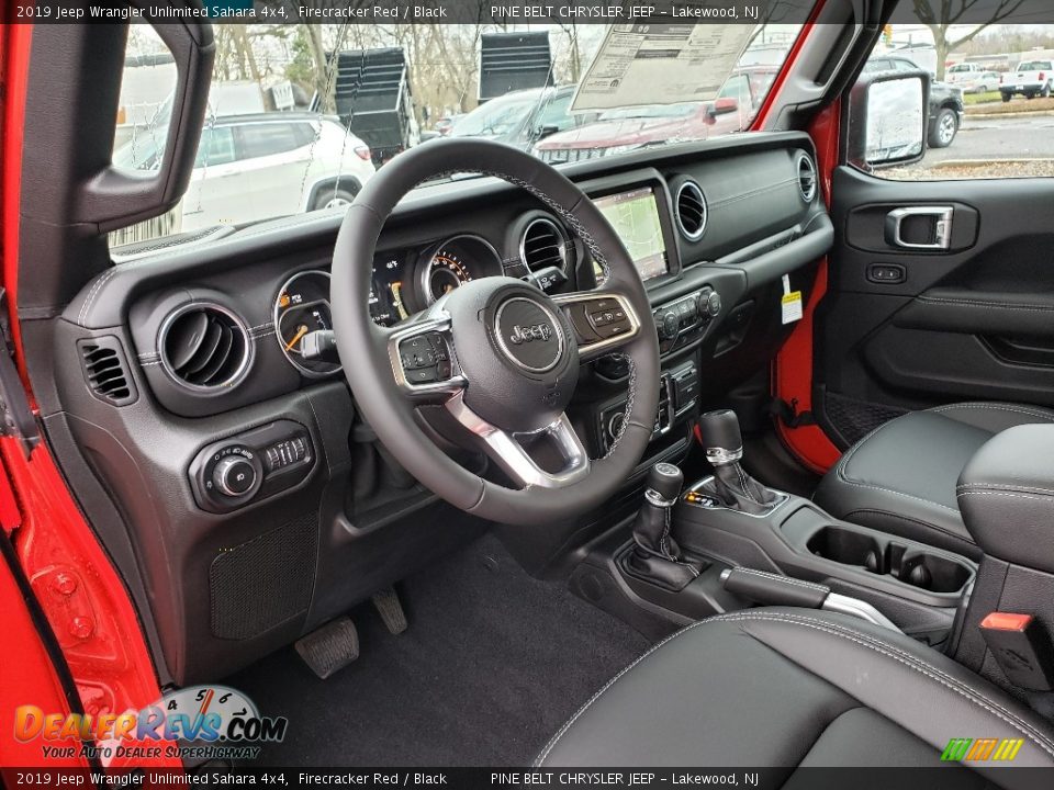 Black Interior - 2019 Jeep Wrangler Unlimited Sahara 4x4 Photo #7