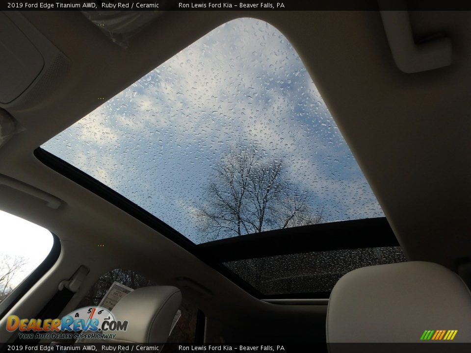 2019 Ford Edge Titanium AWD Ruby Red / Ceramic Photo #17