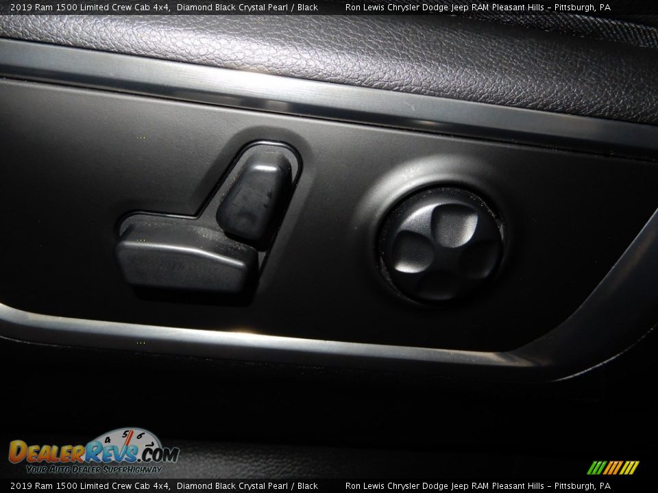 2019 Ram 1500 Limited Crew Cab 4x4 Diamond Black Crystal Pearl / Black Photo #16