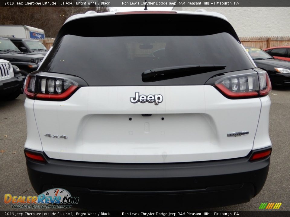 2019 Jeep Cherokee Latitude Plus 4x4 Bright White / Black Photo #4