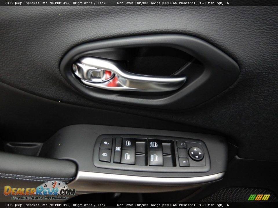 2019 Jeep Cherokee Latitude Plus 4x4 Bright White / Black Photo #14