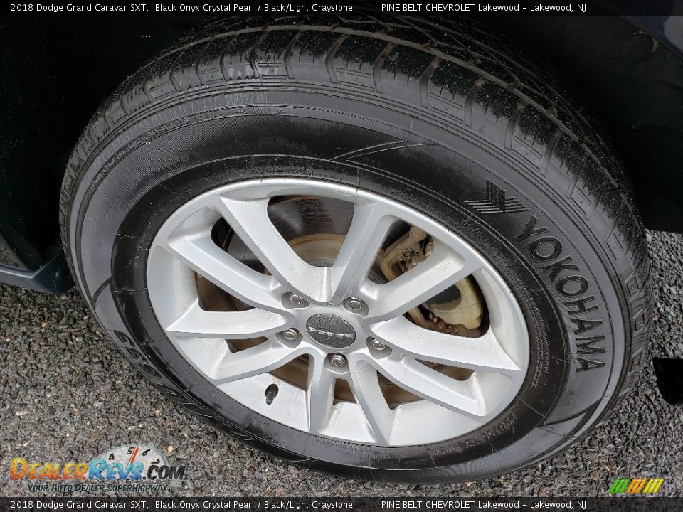 2018 Dodge Grand Caravan SXT Black Onyx Crystal Pearl / Black/Light Graystone Photo #17