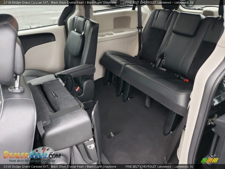 2018 Dodge Grand Caravan SXT Black Onyx Crystal Pearl / Black/Light Graystone Photo #20