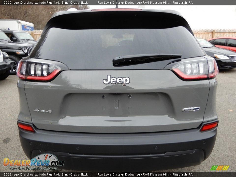 2019 Jeep Cherokee Latitude Plus 4x4 Sting-Gray / Black Photo #4