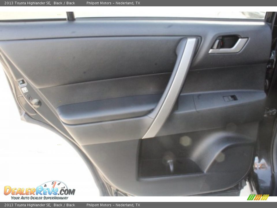 2013 Toyota Highlander SE Black / Black Photo #33