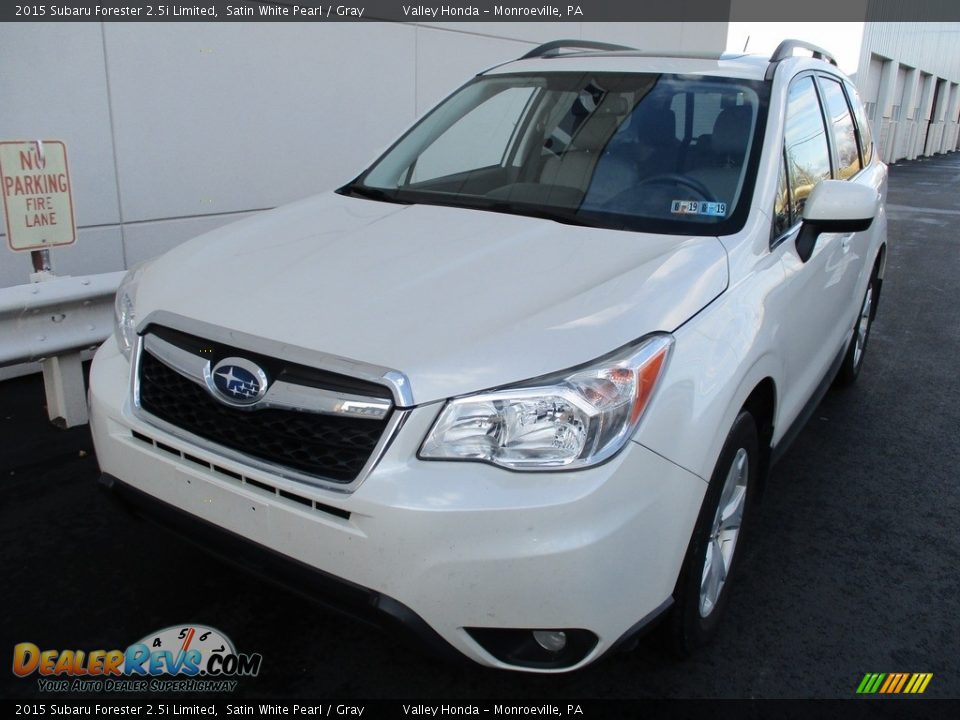 2015 Subaru Forester 2.5i Limited Satin White Pearl / Gray Photo #8