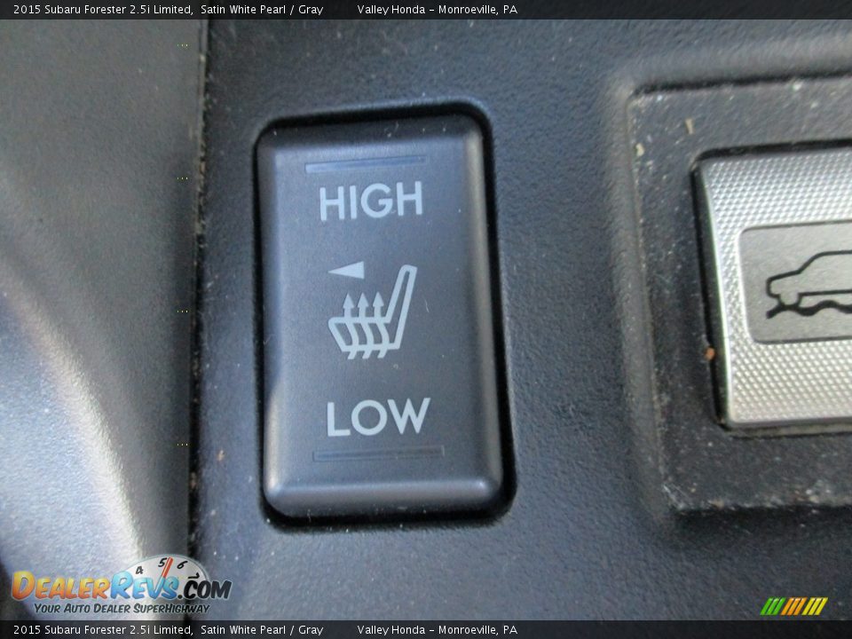 2015 Subaru Forester 2.5i Limited Satin White Pearl / Gray Photo #17