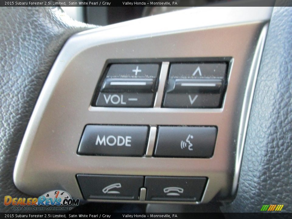 2015 Subaru Forester 2.5i Limited Satin White Pearl / Gray Photo #18