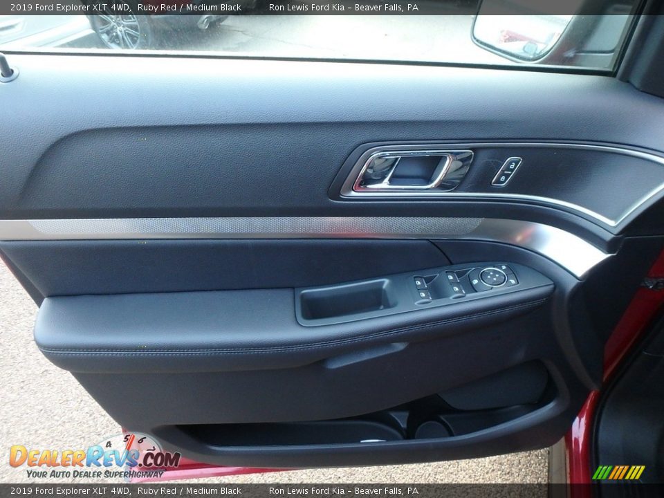 2019 Ford Explorer XLT 4WD Ruby Red / Medium Black Photo #15