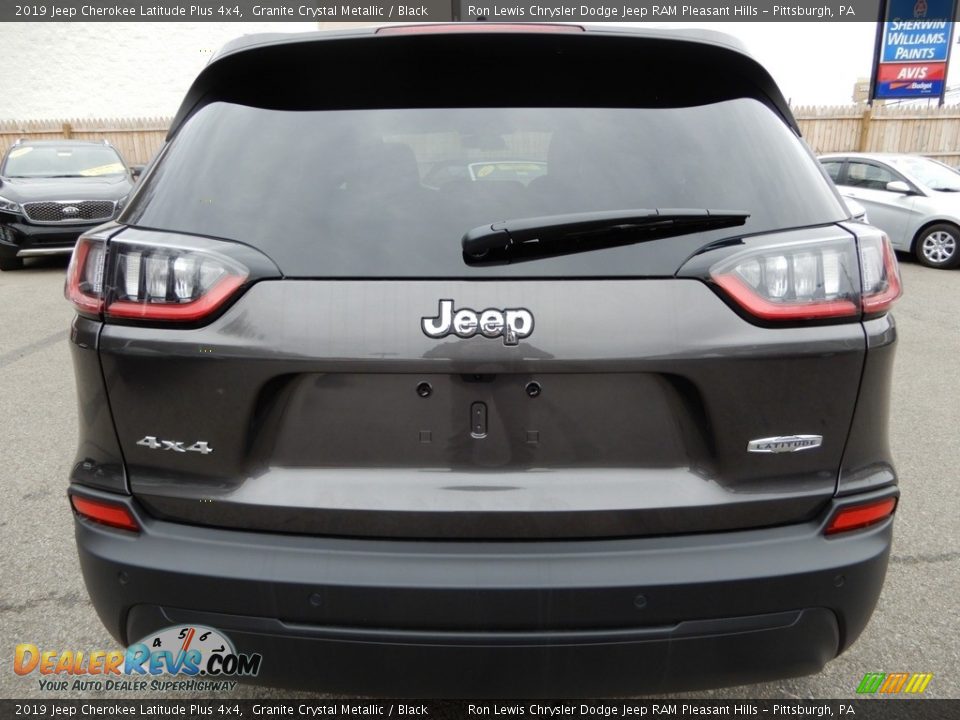 2019 Jeep Cherokee Latitude Plus 4x4 Granite Crystal Metallic / Black Photo #4