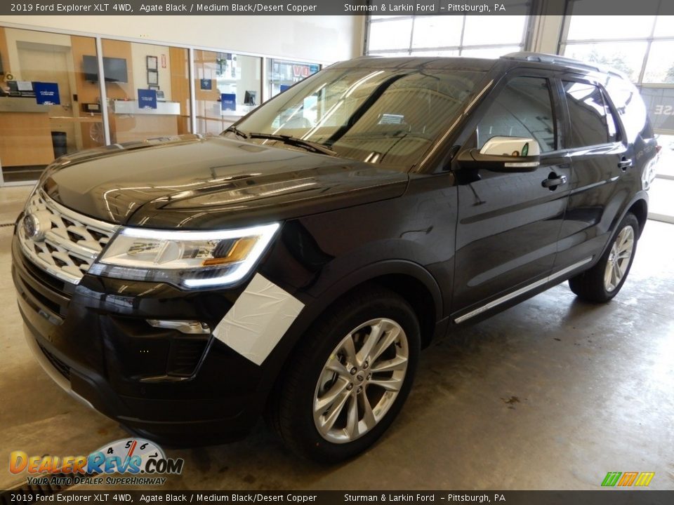 2019 Ford Explorer XLT 4WD Agate Black / Medium Black/Desert Copper Photo #5