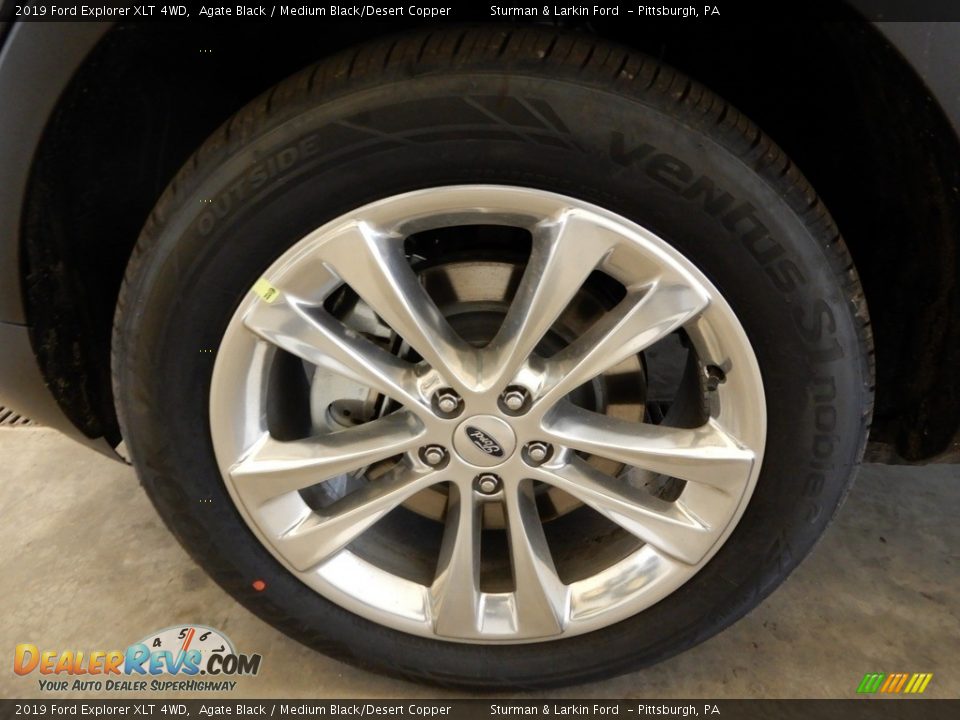 2019 Ford Explorer XLT 4WD Agate Black / Medium Black/Desert Copper Photo #6