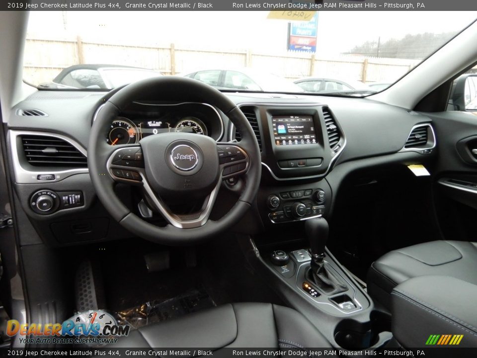 2019 Jeep Cherokee Latitude Plus 4x4 Granite Crystal Metallic / Black Photo #13