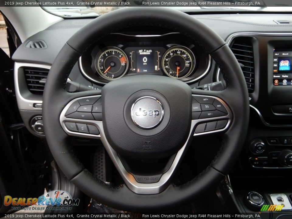 2019 Jeep Cherokee Latitude Plus 4x4 Granite Crystal Metallic / Black Photo #18