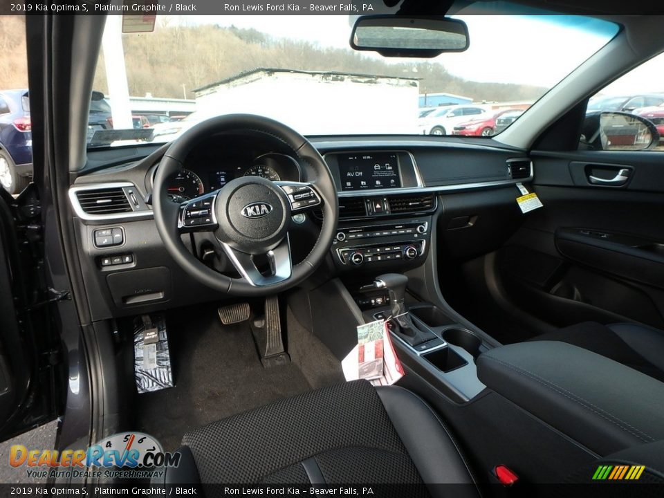 Dashboard of 2019 Kia Optima S Photo #12