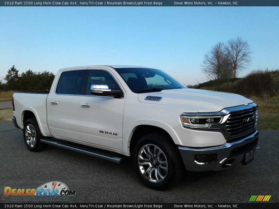 2019 Ram 1500 Long Horn Crew Cab 4x4 Ivory Tri–Coat / Mountain Brown/Light Frost Beige Photo #4