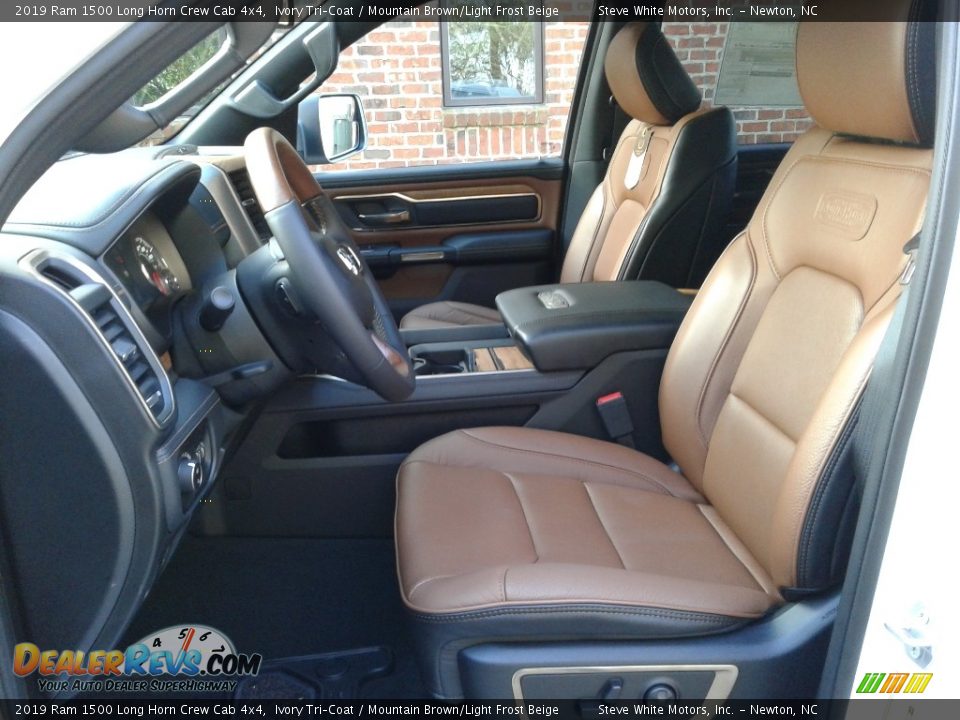 2019 Ram 1500 Long Horn Crew Cab 4x4 Ivory Tri–Coat / Mountain Brown/Light Frost Beige Photo #10