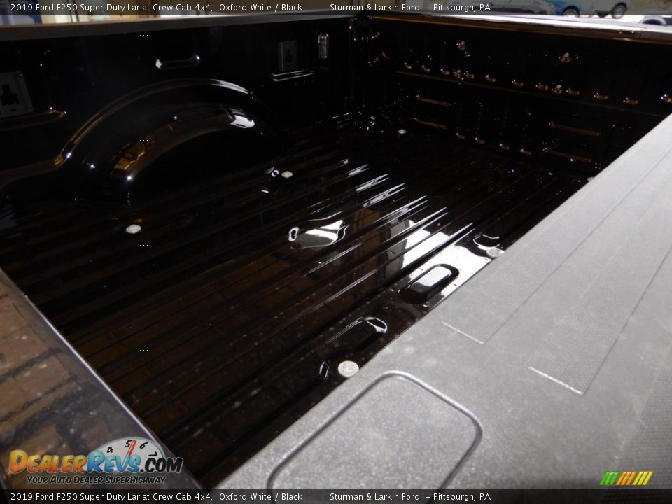 2019 Ford F250 Super Duty Lariat Crew Cab 4x4 Oxford White / Black Photo #4