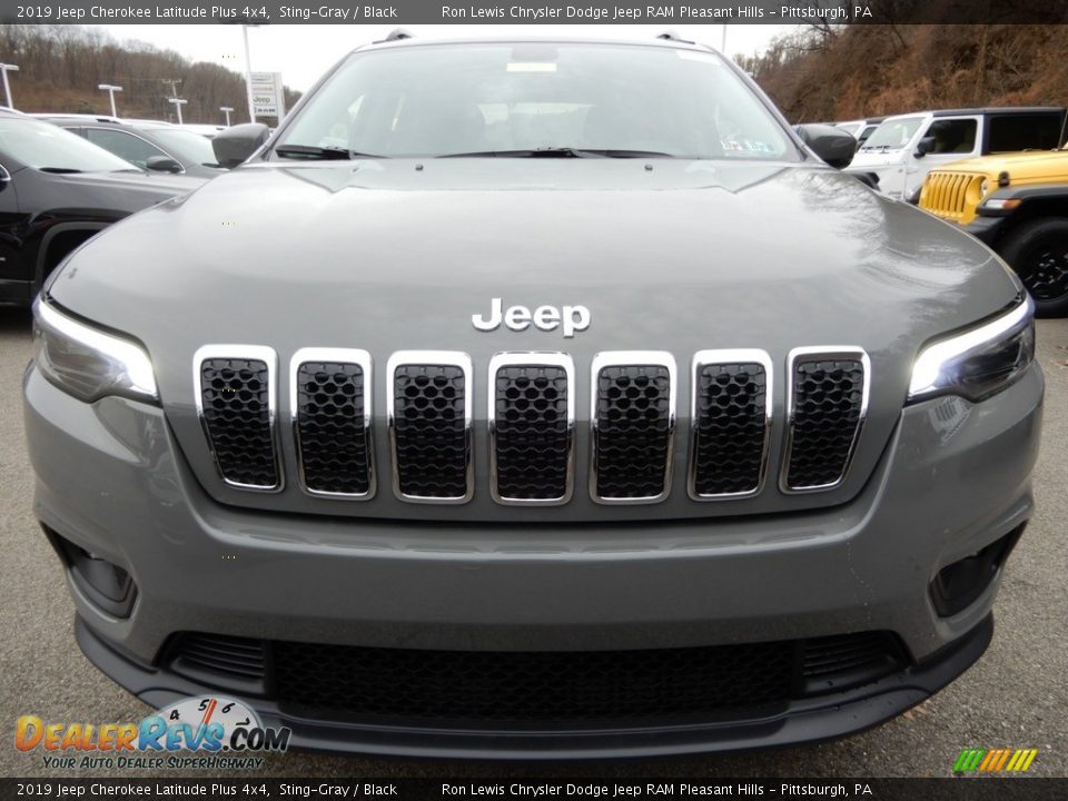 2019 Jeep Cherokee Latitude Plus 4x4 Sting-Gray / Black Photo #10