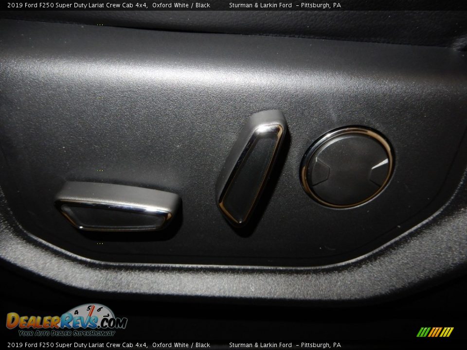 2019 Ford F250 Super Duty Lariat Crew Cab 4x4 Oxford White / Black Photo #12