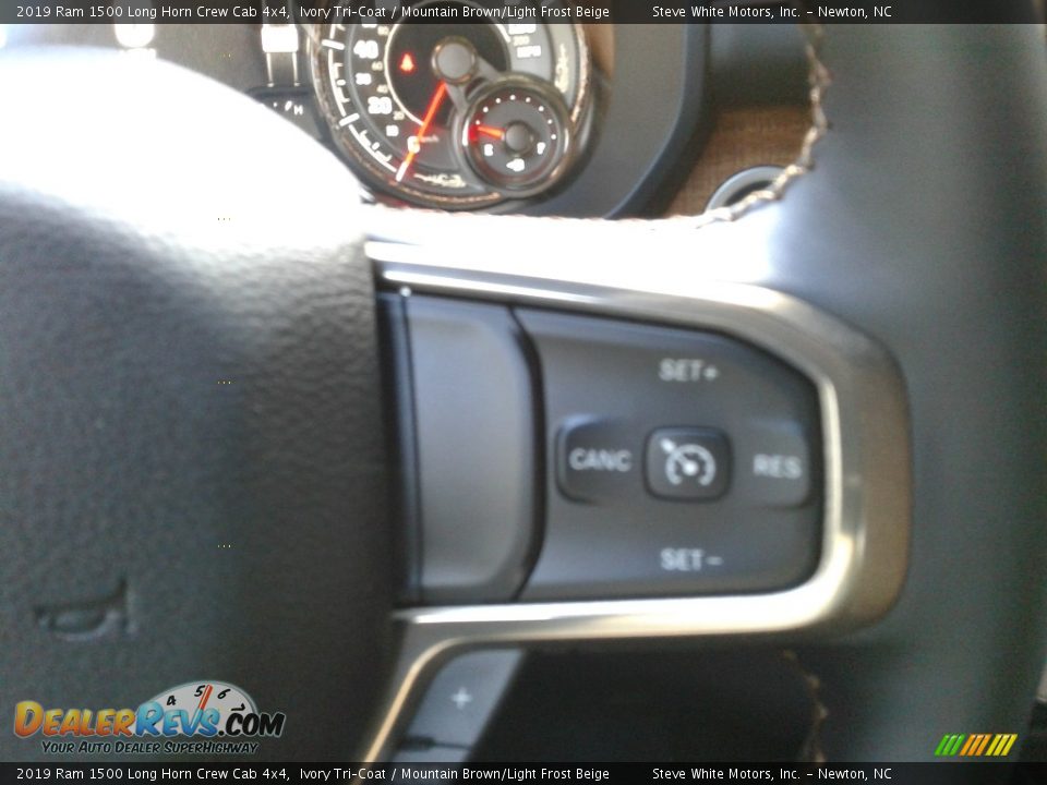 2019 Ram 1500 Long Horn Crew Cab 4x4 Ivory Tri–Coat / Mountain Brown/Light Frost Beige Photo #20