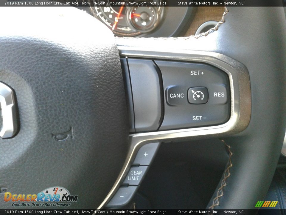 2019 Ram 1500 Long Horn Crew Cab 4x4 Ivory Tri–Coat / Mountain Brown/Light Frost Beige Photo #21