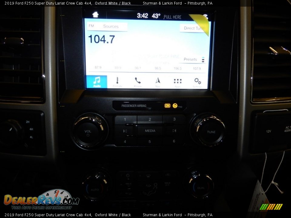 2019 Ford F250 Super Duty Lariat Crew Cab 4x4 Oxford White / Black Photo #15