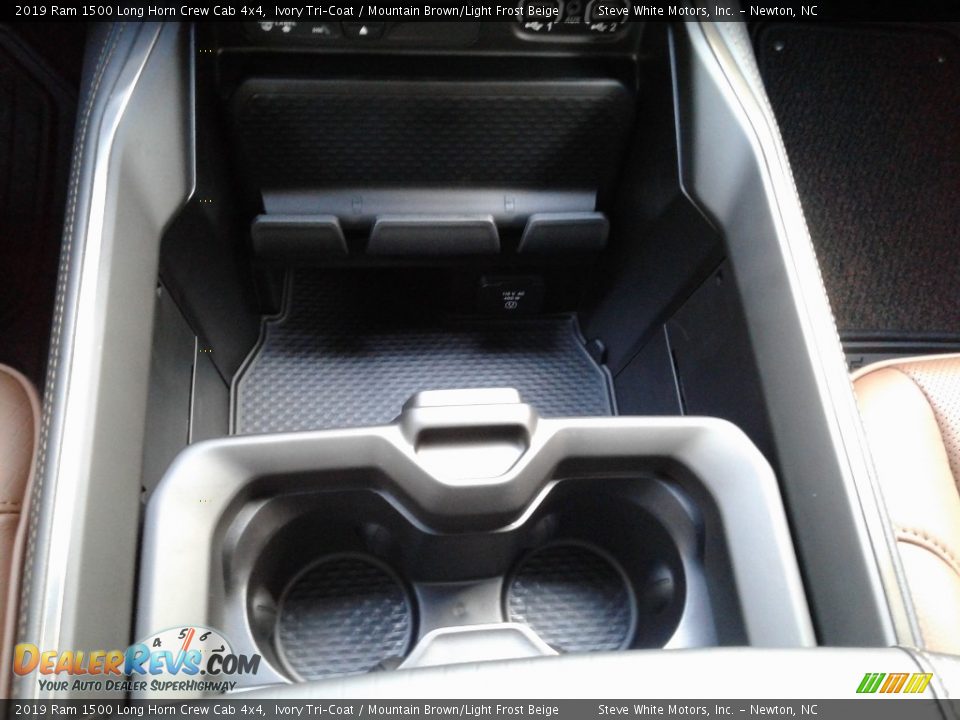 2019 Ram 1500 Long Horn Crew Cab 4x4 Ivory Tri–Coat / Mountain Brown/Light Frost Beige Photo #35