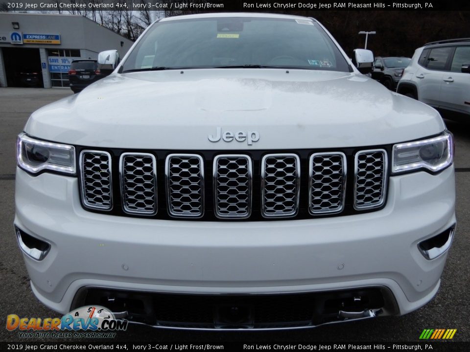 2019 Jeep Grand Cherokee Overland 4x4 Ivory 3-Coat / Light Frost/Brown Photo #9