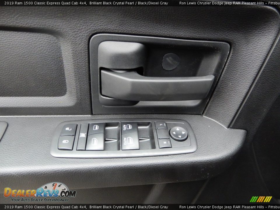 2019 Ram 1500 Classic Express Quad Cab 4x4 Brilliant Black Crystal Pearl / Black/Diesel Gray Photo #15