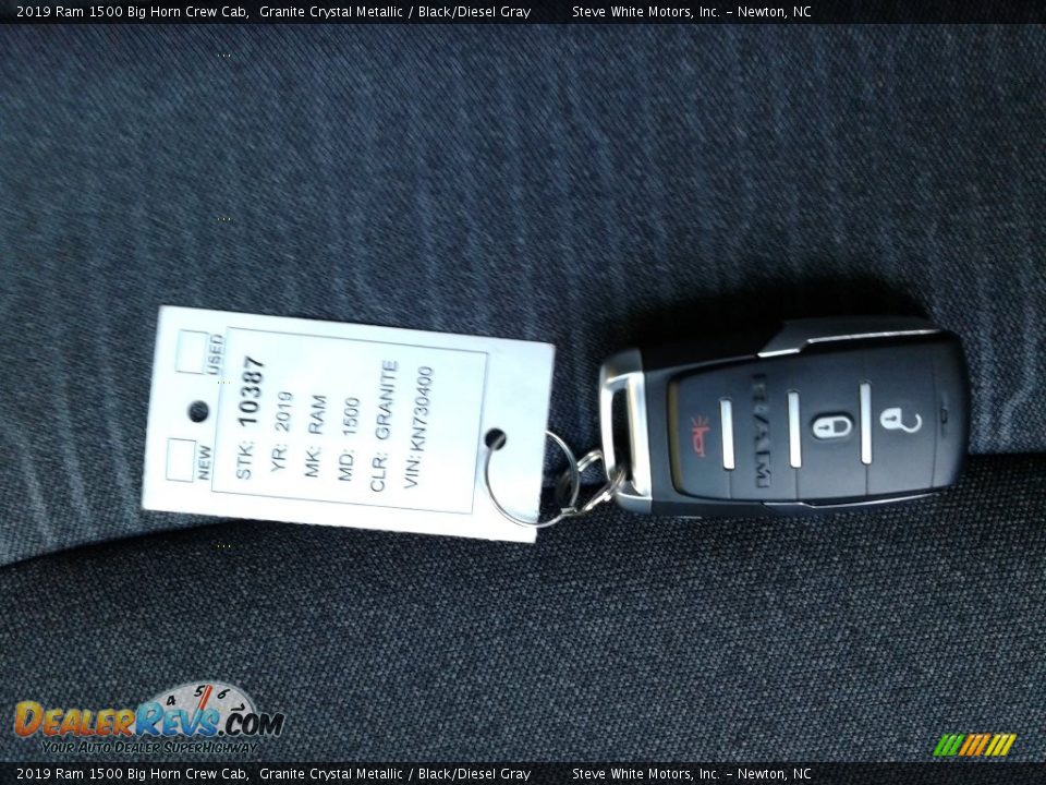 2019 Ram 1500 Big Horn Crew Cab Granite Crystal Metallic / Black/Diesel Gray Photo #30