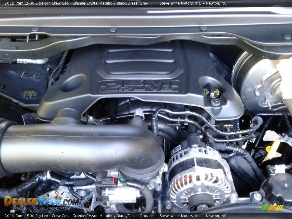2019 Ram 1500 Big Horn Crew Cab Granite Crystal Metallic / Black/Diesel Gray Photo #31