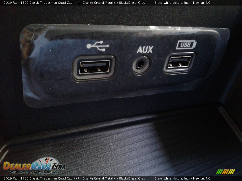 2019 Ram 1500 Classic Tradesman Quad Cab 4x4 Granite Crystal Metallic / Black/Diesel Gray Photo #22