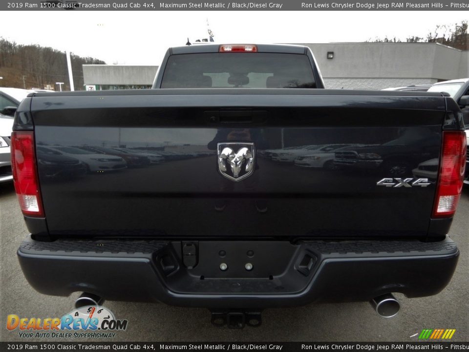 2019 Ram 1500 Classic Tradesman Quad Cab 4x4 Maximum Steel Metallic / Black/Diesel Gray Photo #4