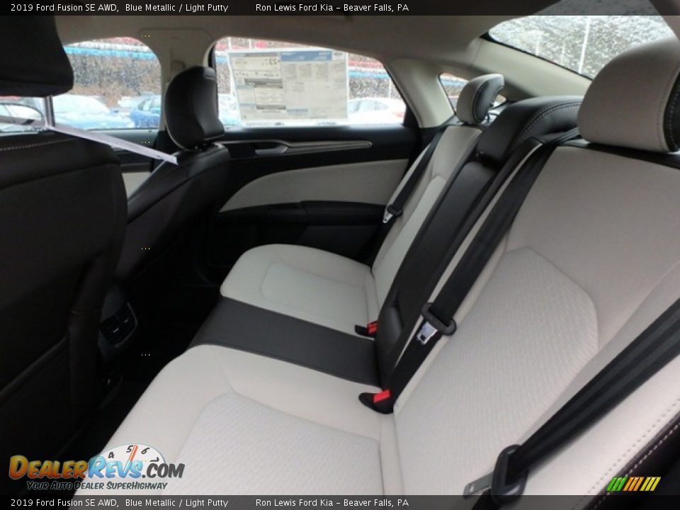 2019 Ford Fusion SE AWD Blue Metallic / Light Putty Photo #11