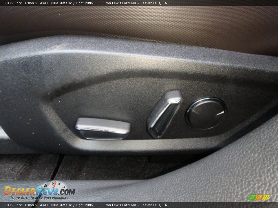 2019 Ford Fusion SE AWD Blue Metallic / Light Putty Photo #15