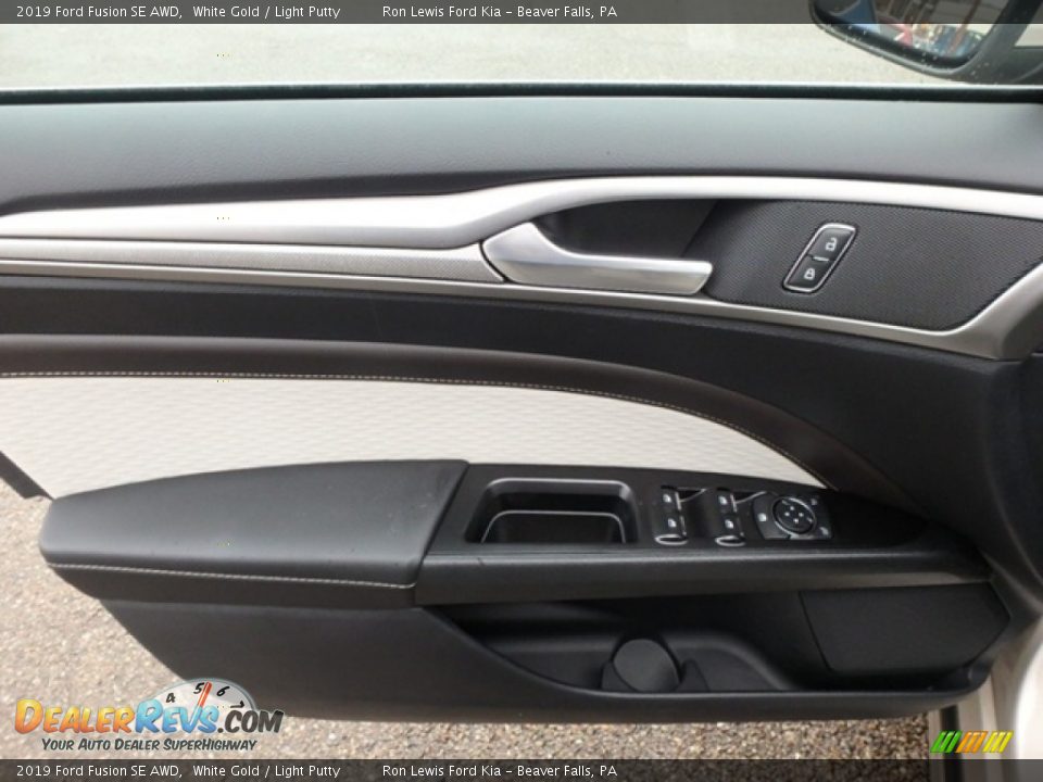 2019 Ford Fusion SE AWD White Gold / Light Putty Photo #13