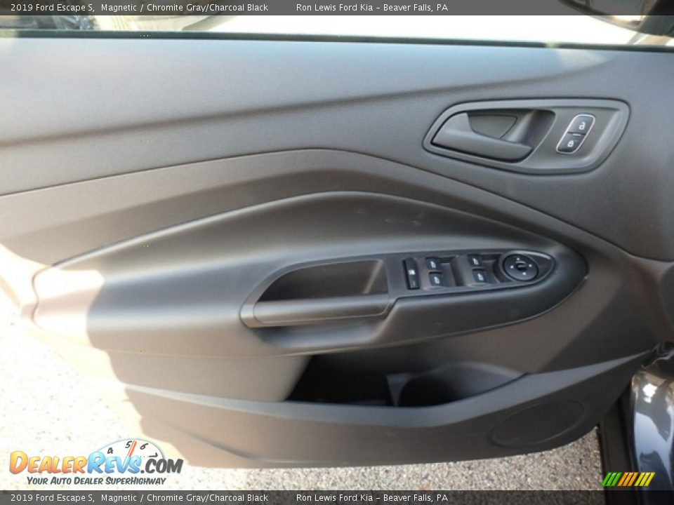 Door Panel of 2019 Ford Escape S Photo #14